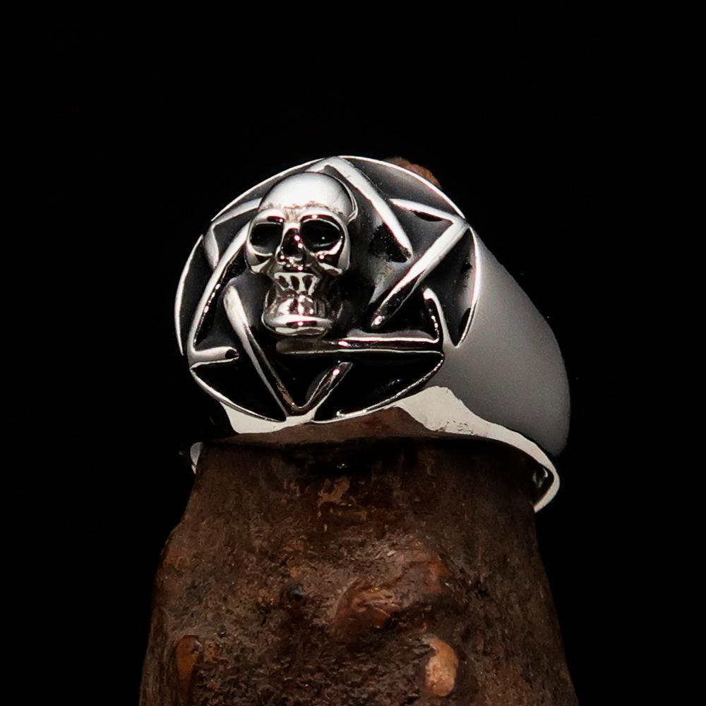 Excellent crafted domed Men's Hexagram Skull Ring - Sterling Silver
