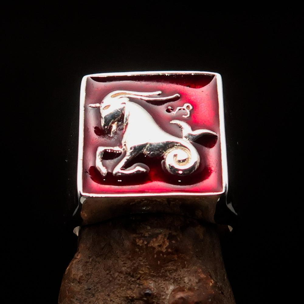 Excellent crafted Men's Zodiac Ring red Star Sign Capricorn - Sterling Silver