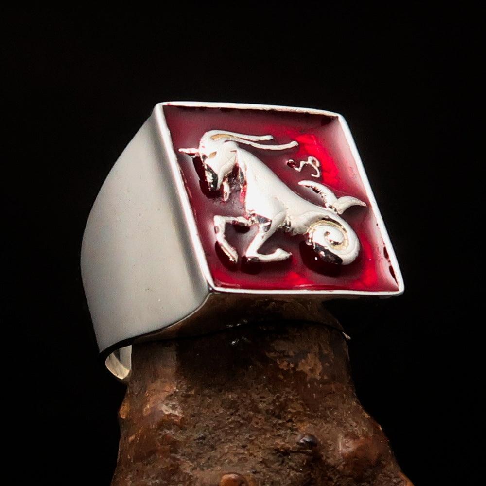 Excellent crafted Men's Zodiac Ring red Star Sign Capricorn - Sterling Silver