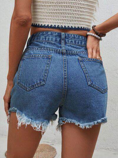 Distressed Raw Hem Denim Shorts for Stylish Summer Wear