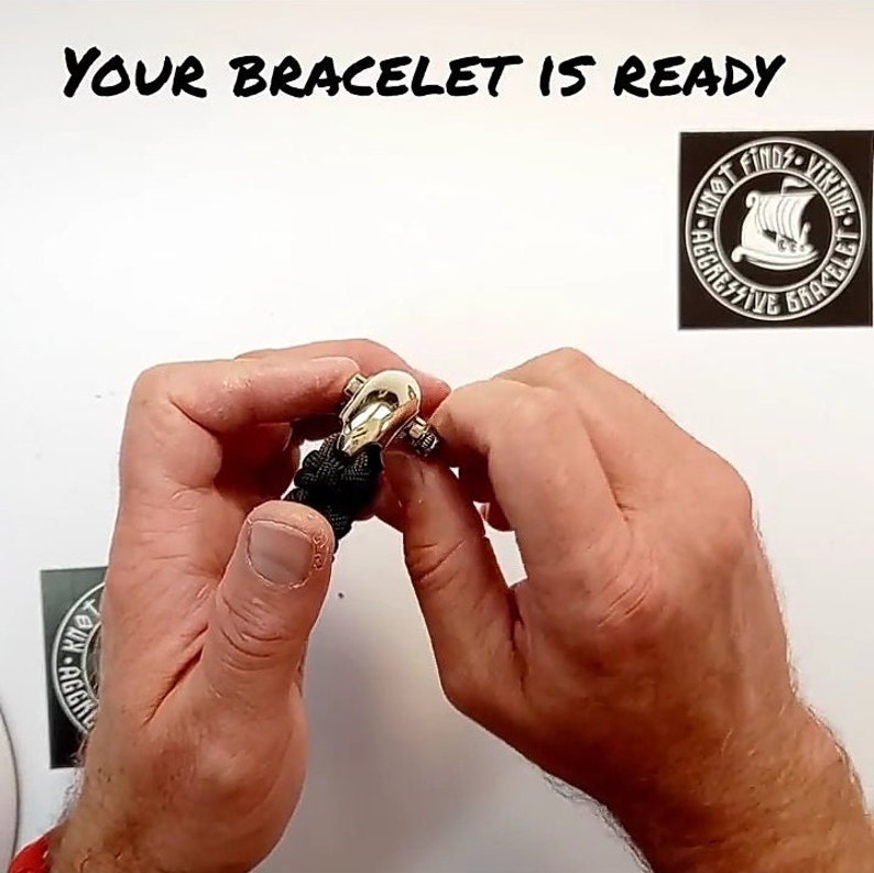 Tutorials weaving paracord bracelet. Instructions for the ALIEN